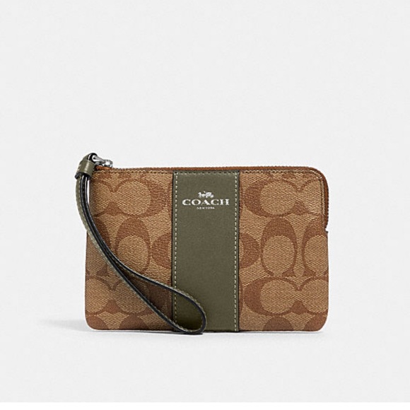 Coach wristlet slightly used no imperfections - Picture 2 of 2
